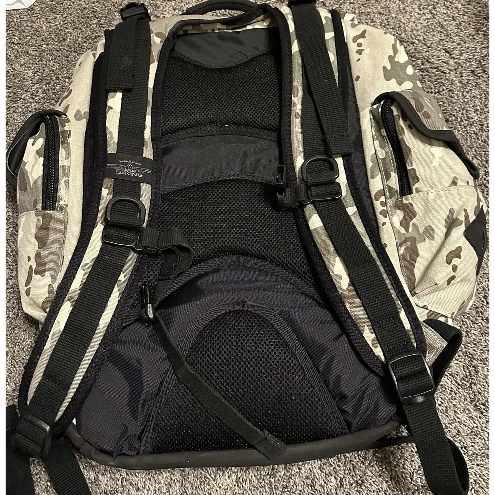 Dakine Crossroads 32L Surf / 17